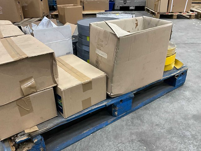 Partij diverse bouwmaterialen - afbeelding 18 van  19