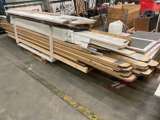 Partij diverse bouwmaterialen - afbeelding 1 van  5