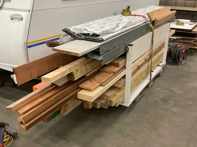Partij diverse bouwmaterialen - afbeelding 1 van  4
