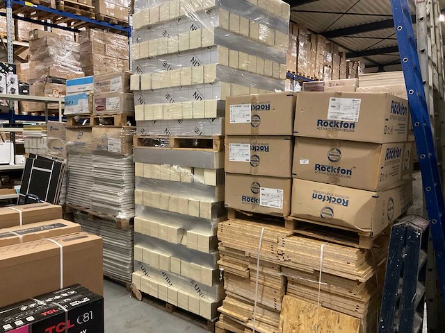 Partij diverse bouwmaterialen - afbeelding 1 van  20