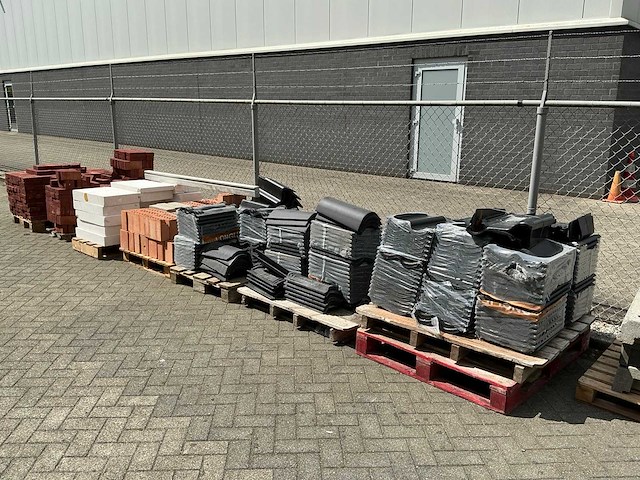 Partij diverse bouwmaterialen - afbeelding 1 van  7