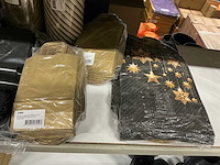 Partij diverse bows/tassen/cadeaupapier (46x) - afbeelding 7 van  7