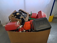 Partij diverse brandweer benodigdheden - afbeelding 1 van  8