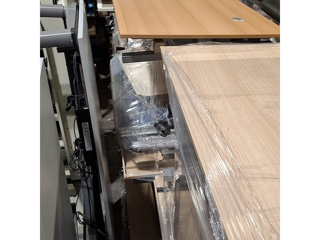 Partij diverse bureaus - afbeelding 4 van  12