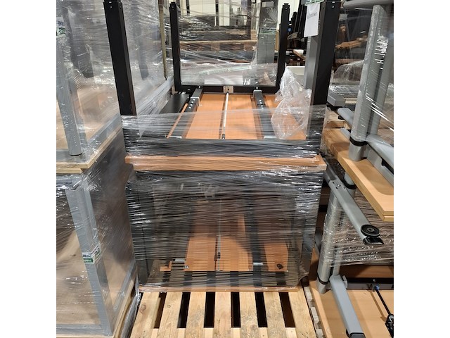 Partij diverse bureaus - afbeelding 11 van  12