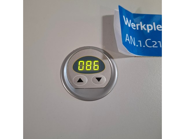 Partij diverse bureaus - afbeelding 8 van  15