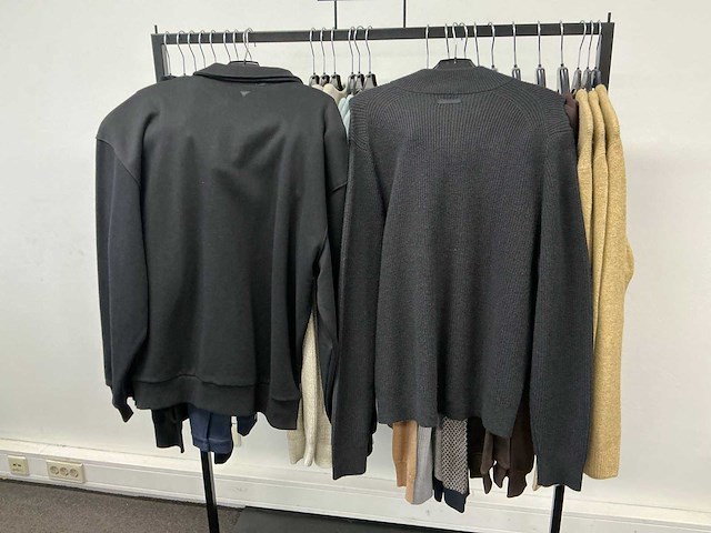 Partij diverse calvinklein/armaniexchange/purepath/lyle&scott/scotch&soda heren truien/vesten (27x) - afbeelding 6 van  27