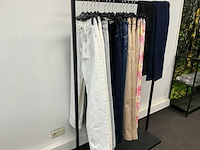 Partij diverse calvinkleinjeans/hugoboss/tiffosi/armaniexchange dames broeken (15x) - afbeelding 1 van  18