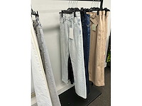 Partij diverse calvinkleinjeans/hugoboss/tiffosi/armaniexchange dames broeken (15x) - afbeelding 14 van  18