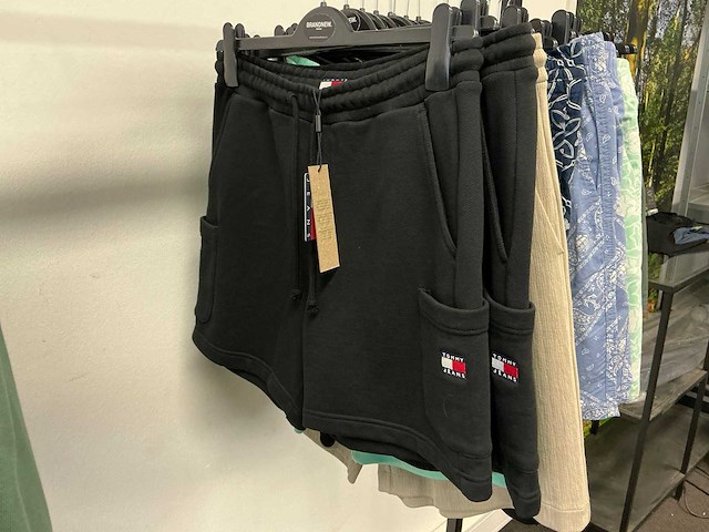 Partij diverse calvinklein/purepath/tommyjeans/lyle&scott heren korte broeken/swimshorts (23x) - afbeelding 5 van  26