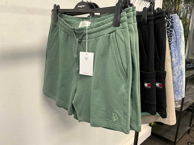 Partij diverse calvinklein/purepath/tommyjeans/lyle&scott heren korte broeken/swimshorts (23x) - afbeelding 6 van  26