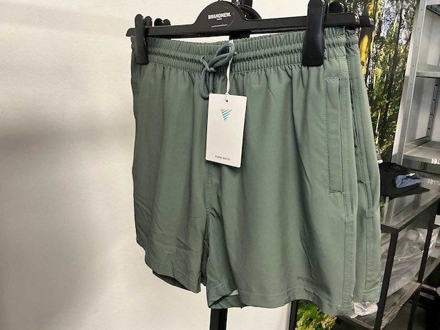 Partij diverse calvinklein/purepath/tommyjeans/lyle&scott heren korte broeken/swimshorts (23x) - afbeelding 20 van  26