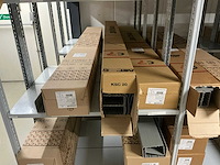 Partij diverse canalplast bedradingskokers/deksels/pvc platen (260x) - afbeelding 10 van  85