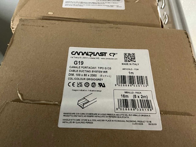 Partij diverse canalplast bedradingskokers/deksels/pvc platen (260x) - afbeelding 15 van  85