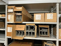 Partij diverse canalplast bedradingskokers/deksels/pvc platen (260x) - afbeelding 29 van  85