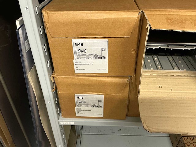 Partij diverse canalplast bedradingskokers/deksels/pvc platen (260x) - afbeelding 37 van  85