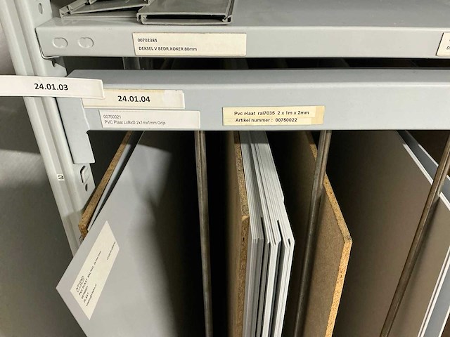 Partij diverse canalplast bedradingskokers/deksels/pvc platen (260x) - afbeelding 48 van  85