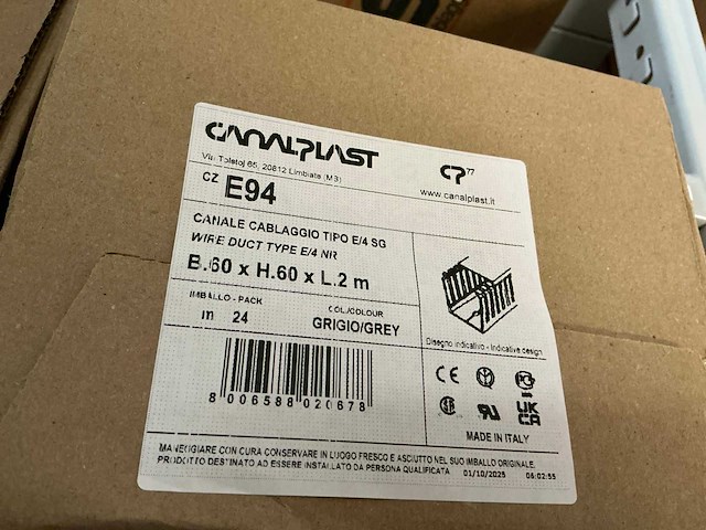 Partij diverse canalplast bedradingskokers/deksels/pvc platen (260x) - afbeelding 65 van  85