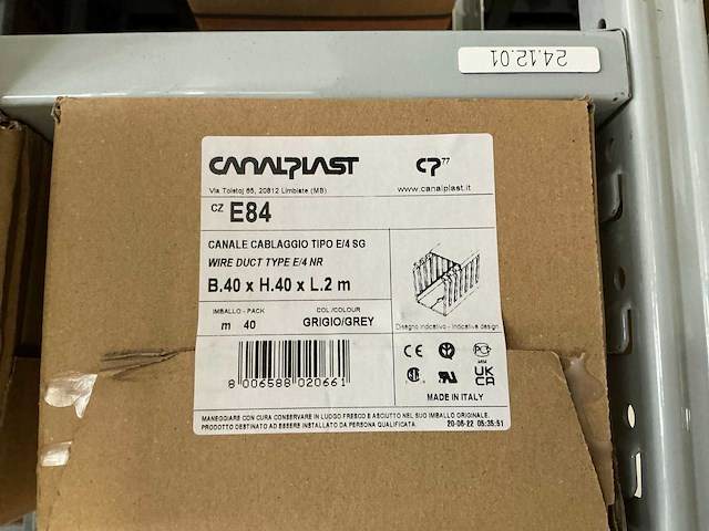 Partij diverse canalplast bedradingskokers/deksels/pvc platen (260x) - afbeelding 69 van  85