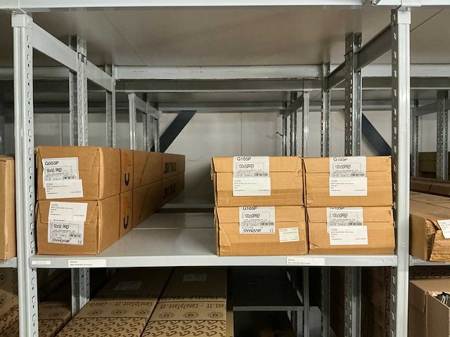 Partij diverse canalplast bedradingskokers/deksels/pvc platen (260x) - afbeelding 75 van  85