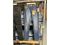 Partij diverse cars jeans dames (207x) - afbeelding 4 van  8