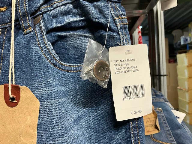 Partij diverse cars jeans dames (207x) - afbeelding 5 van  8