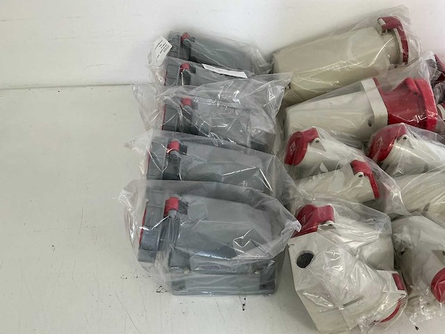 Partij diverse cee wand contact dozen (30x) - afbeelding 7 van  14