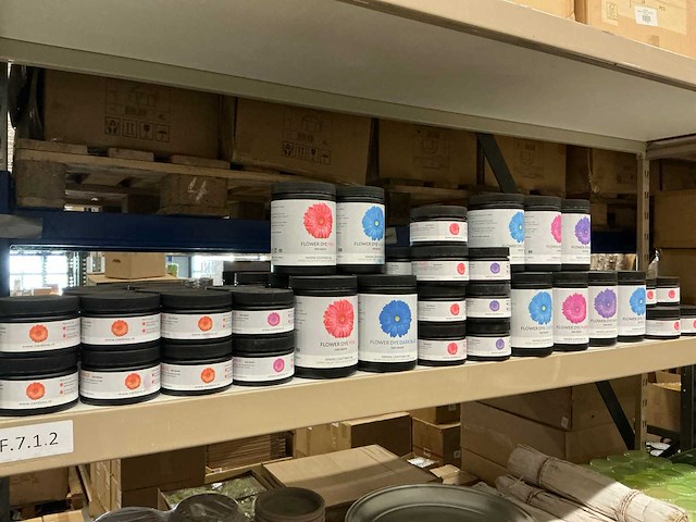 Partij diverse centimo flower dye (82x) - afbeelding 1 van  6