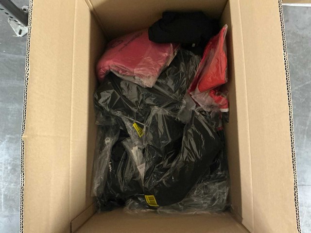 Partij diverse champion kleding (32x) - afbeelding 2 van  9