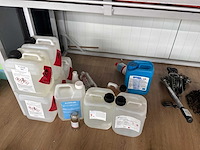 Partij diverse chemicaliën en reinigingsmiddelen - afbeelding 2 van  9