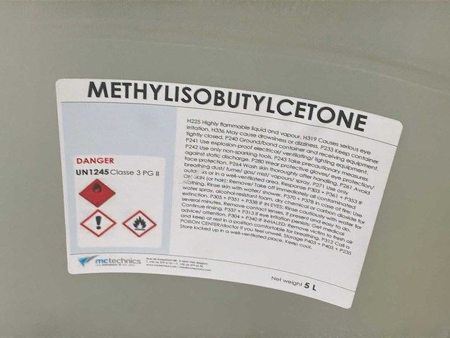 Partij diverse chemicaliën en reinigingsmiddelen - afbeelding 4 van  5