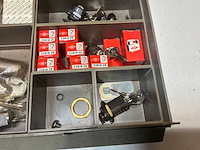 Partij diverse cilindersloten met bijbehorende sleutels - afbeelding 11 van  16