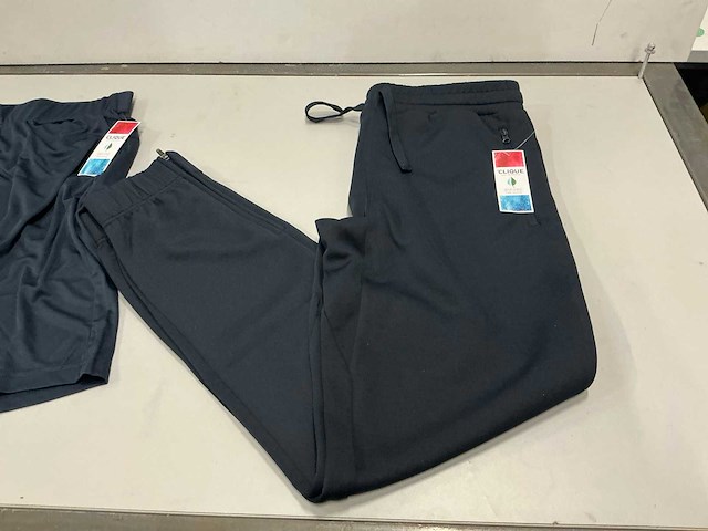 Partij diverse clique broeken/shorts (140x) - afbeelding 13 van  27