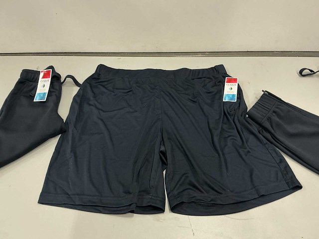 Partij diverse clique broeken/shorts (140x) - afbeelding 15 van  27
