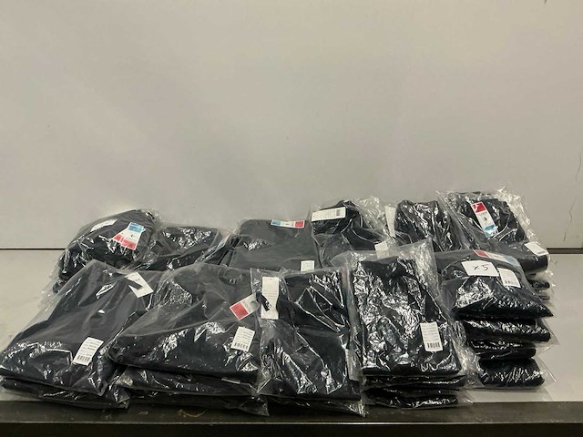Partij diverse clique broeken/shorts (140x) - afbeelding 12 van  27