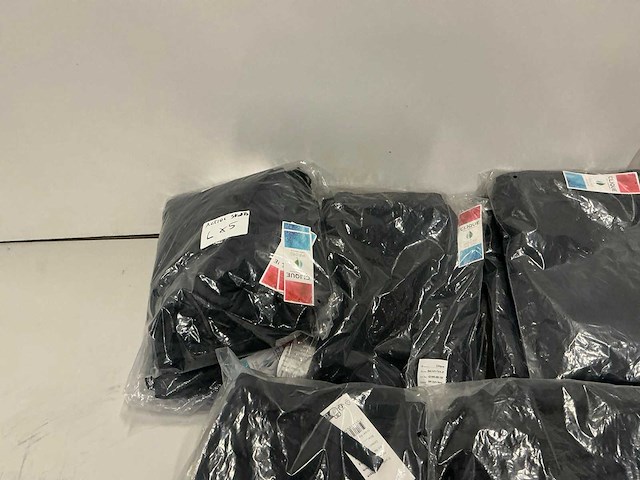 Partij diverse clique broeken/shorts (140x) - afbeelding 21 van  27