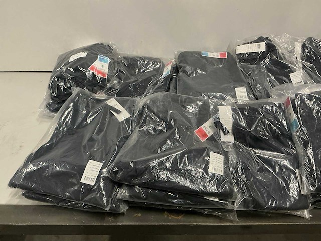 Partij diverse clique broeken/shorts (140x) - afbeelding 25 van  27