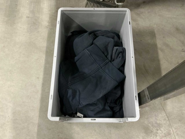 Partij diverse clique cardigans/hoody’s/etc (98x) - afbeelding 18 van  25