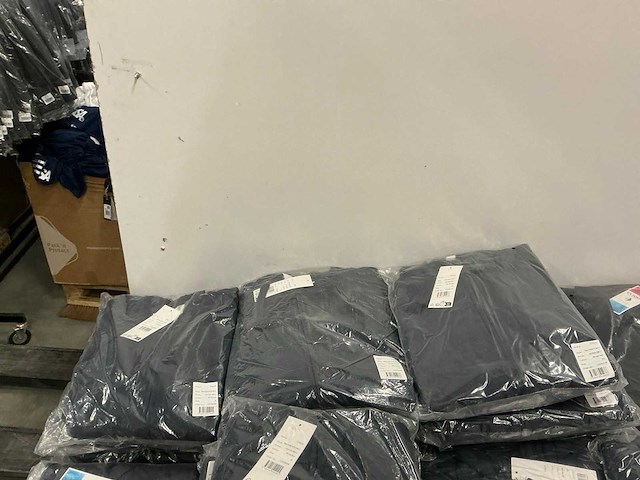 Partij diverse clique cardigans/hoody’s/etc (98x) - afbeelding 12 van  25