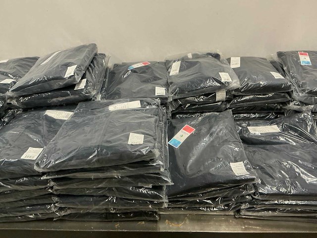 Partij diverse clique cardigans/hoody’s/etc (98x) - afbeelding 20 van  25