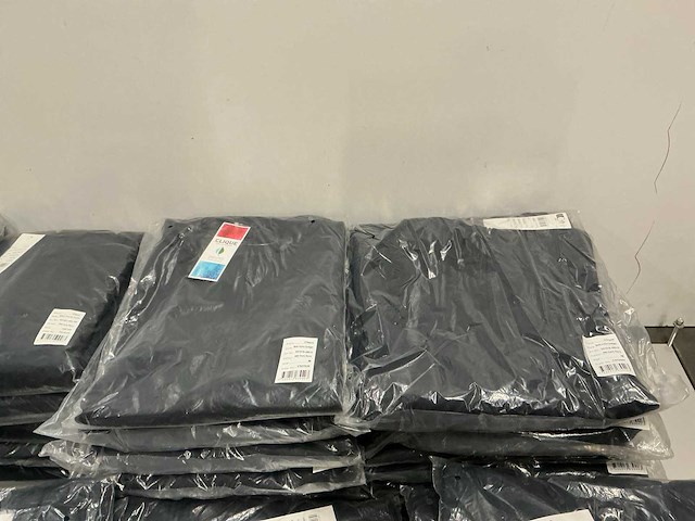 Partij diverse clique cardigans/hoody’s/etc (98x) - afbeelding 24 van  25