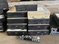 Partij diverse computer hardware en voedingen - afbeelding 5 van  9