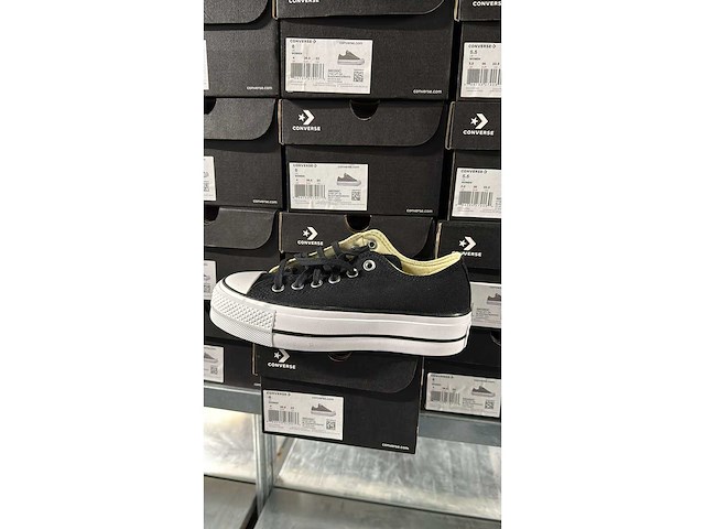 Partij diverse converse all stars sneakers (105x) - afbeelding 17 van  28