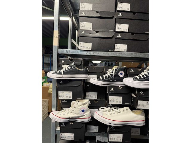Partij diverse converse all stars sneakers (105x) - afbeelding 20 van  28