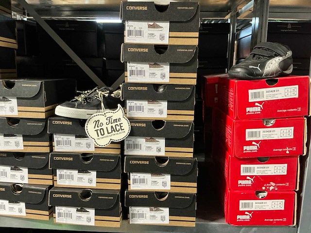 Partij diverse converse/puma kinderschoenen (401x) - afbeelding 14 van  32