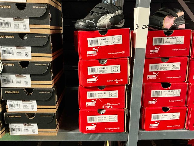 Partij diverse converse/puma kinderschoenen (401x) - afbeelding 21 van  32
