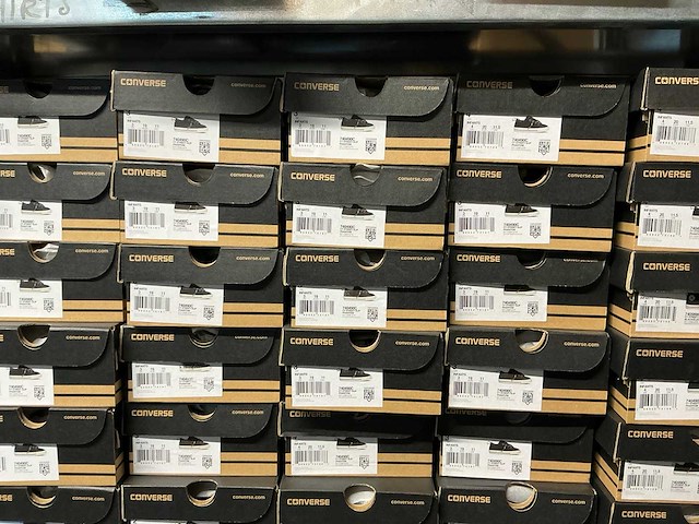 Partij diverse converse/puma kinderschoenen (401x) - afbeelding 31 van  32