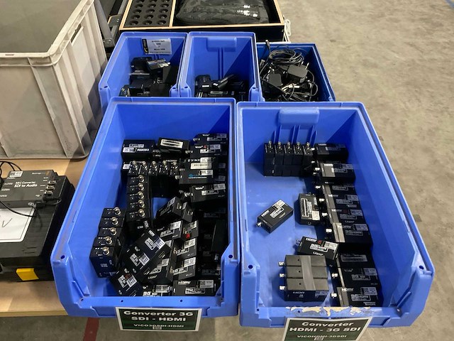 Partij diverse converters - afbeelding 1 van  9