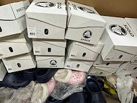 Partij diverse crocs (88x) - afbeelding 10 van  15