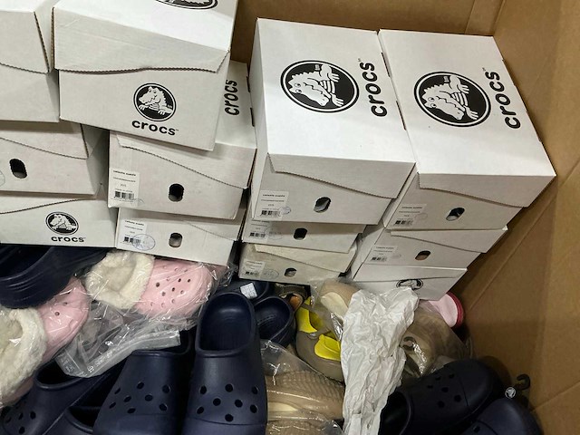 Partij diverse crocs (88x) - afbeelding 11 van  15